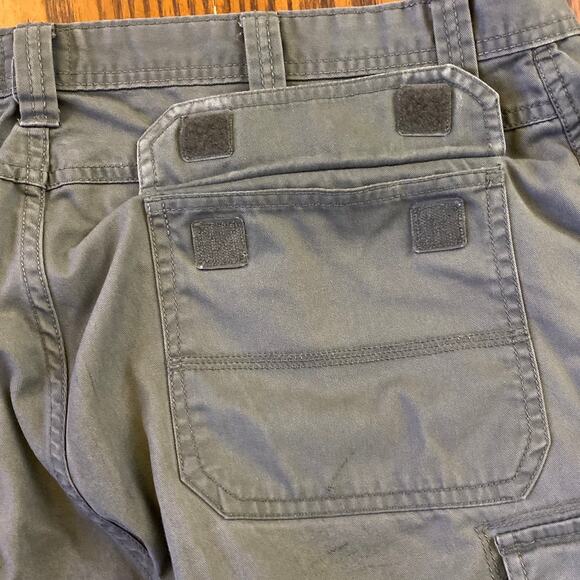 Redhead Cargo Shorts Size 36 Brown and Green Bass Pro Utility Pockets Outdoors - Picture 15 of 15